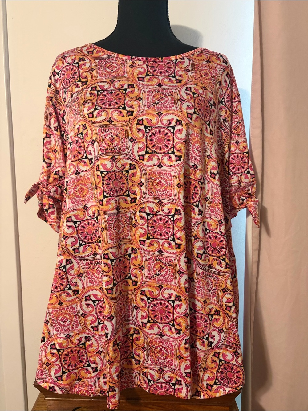 Ruby Rd woman Bright Pink Tile-Print Women's Tie-Sleeve Top